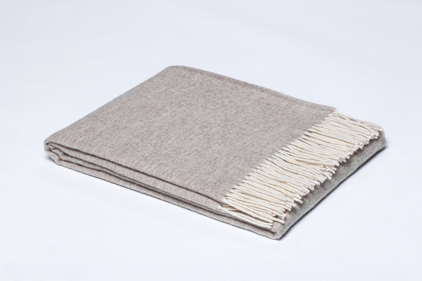 Desert Sand: Beige Merino Wool Throw „Classic 7-02“