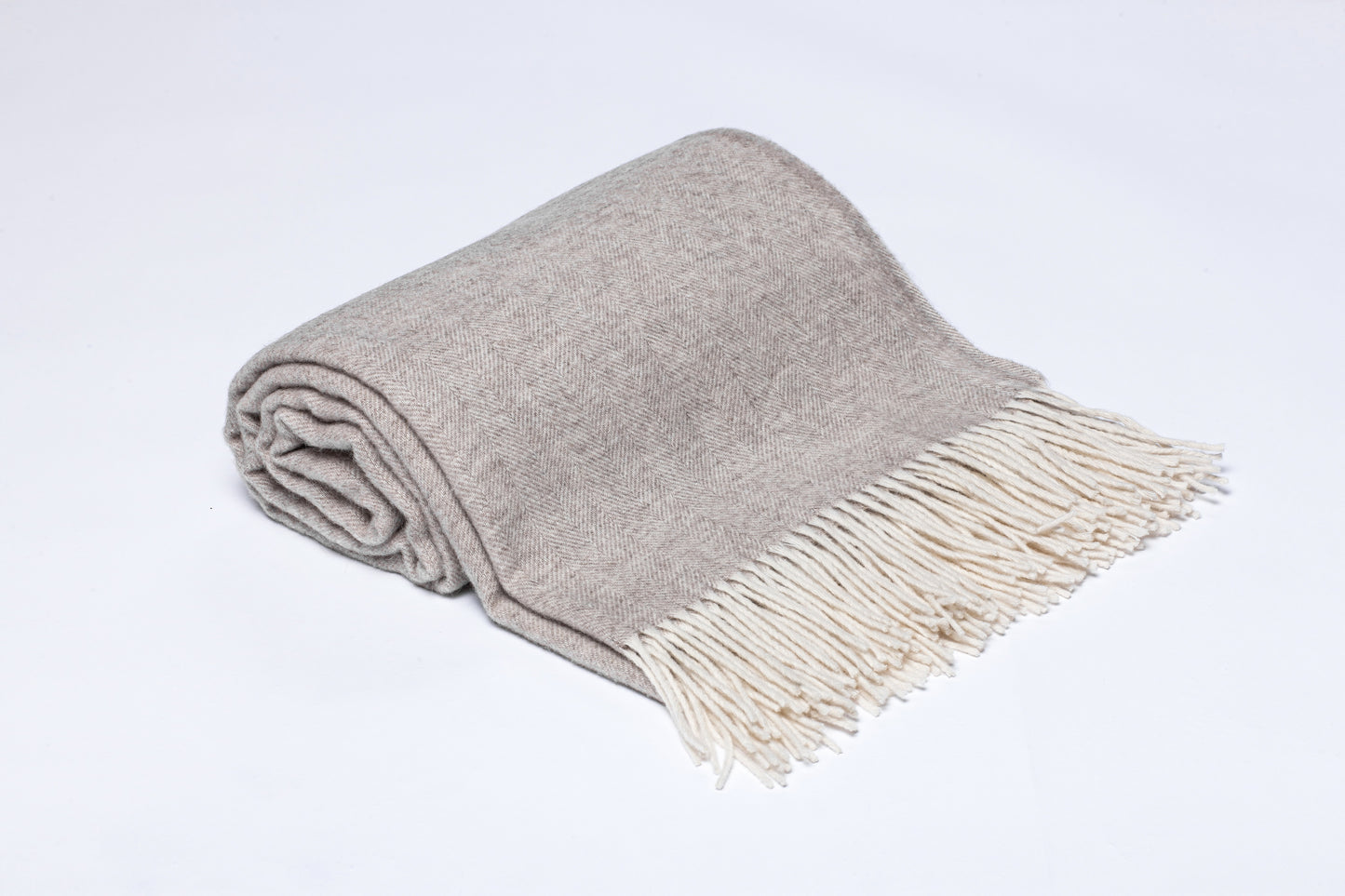 Desert Sand: Beige Merino Wool Throw „Classic 7-02“