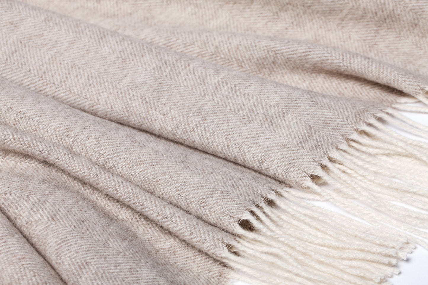 Desert Sand: Beige Merino Wool Throw „Classic 7-02“