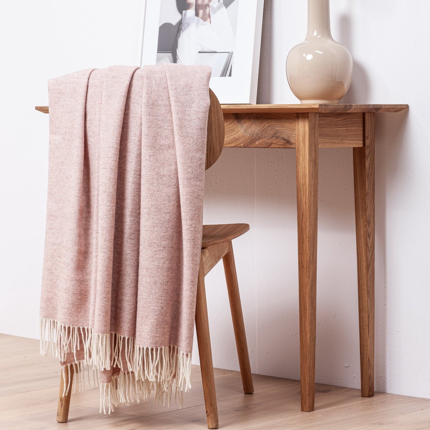 Blush Elegance: Pink Merino Wool Throw „Classic 7-20“