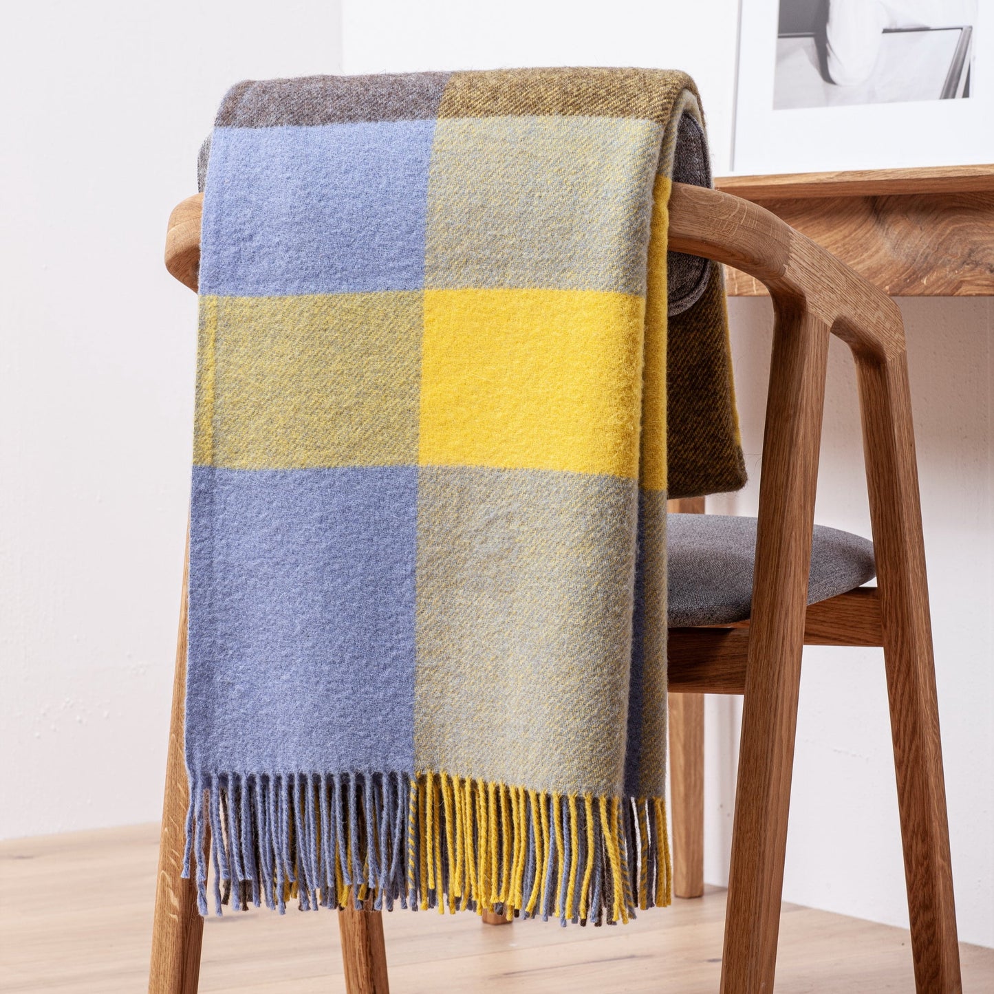 Vibrant and Colorful Checkered Pure Wool Throw for a Stylish Touch „Eli 3-40“