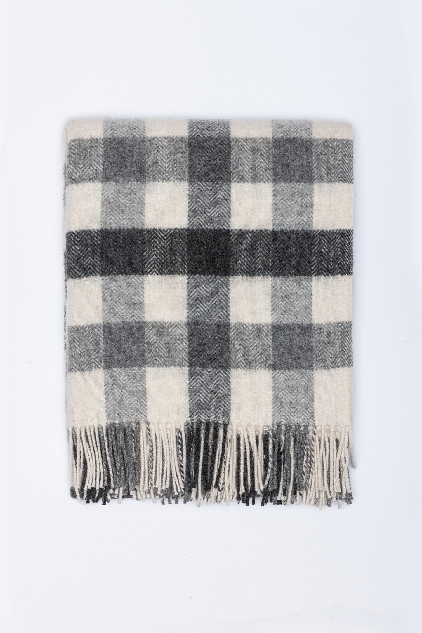 Gray & White Checked Wool Throw „Eli 2-11“