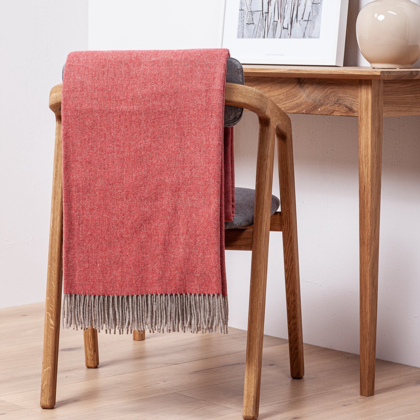 Scarlet Warmth: Red Merino Wool Throw with Rustic Brown Fringes „Classic 7-51"
